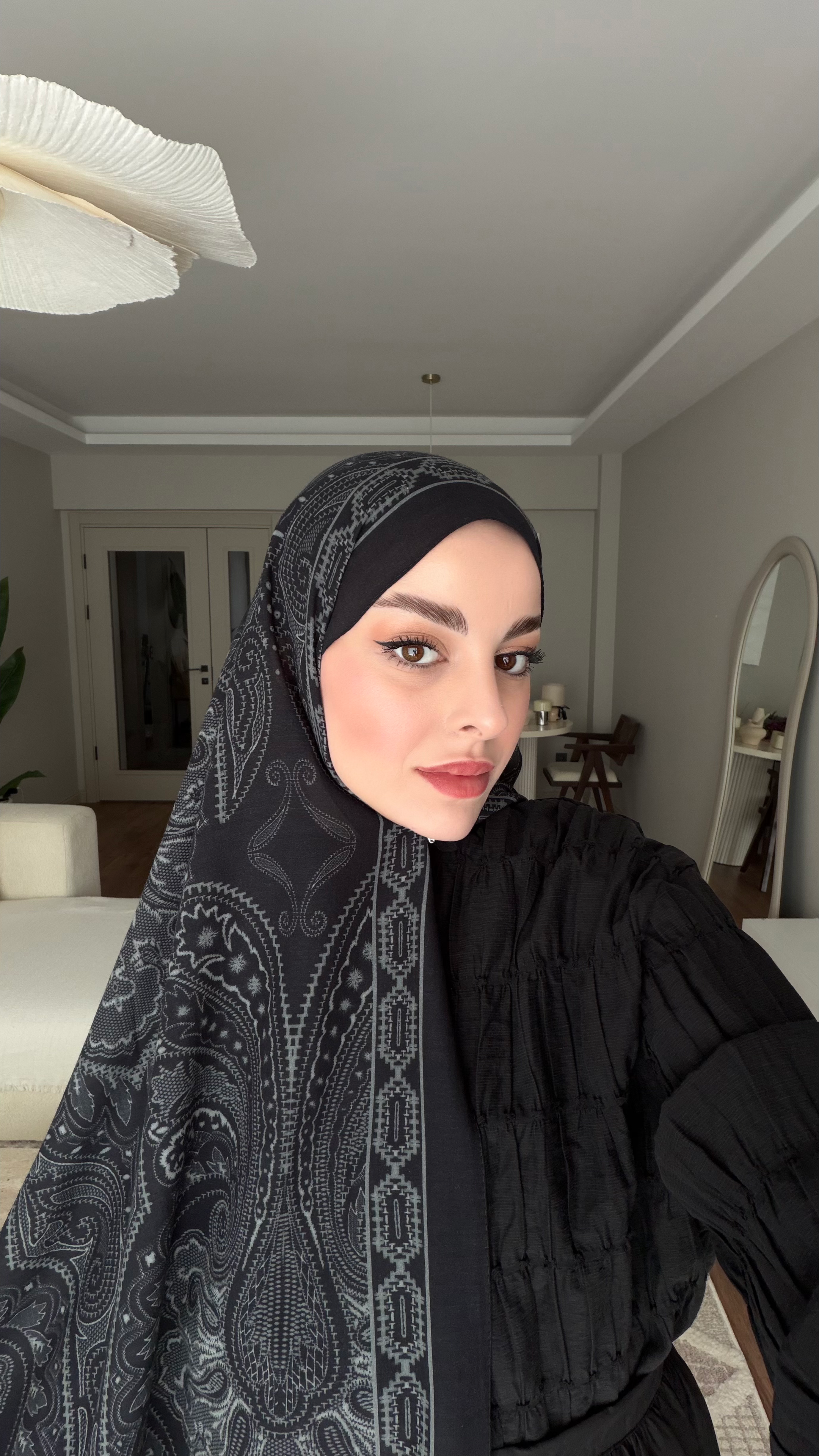 Ecmel Rümeysa Kaya Şal Serisi Siyah