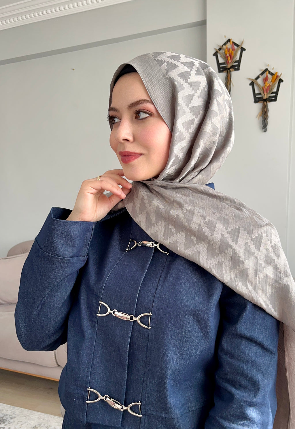 Karmen Desen Noura Şal Küf