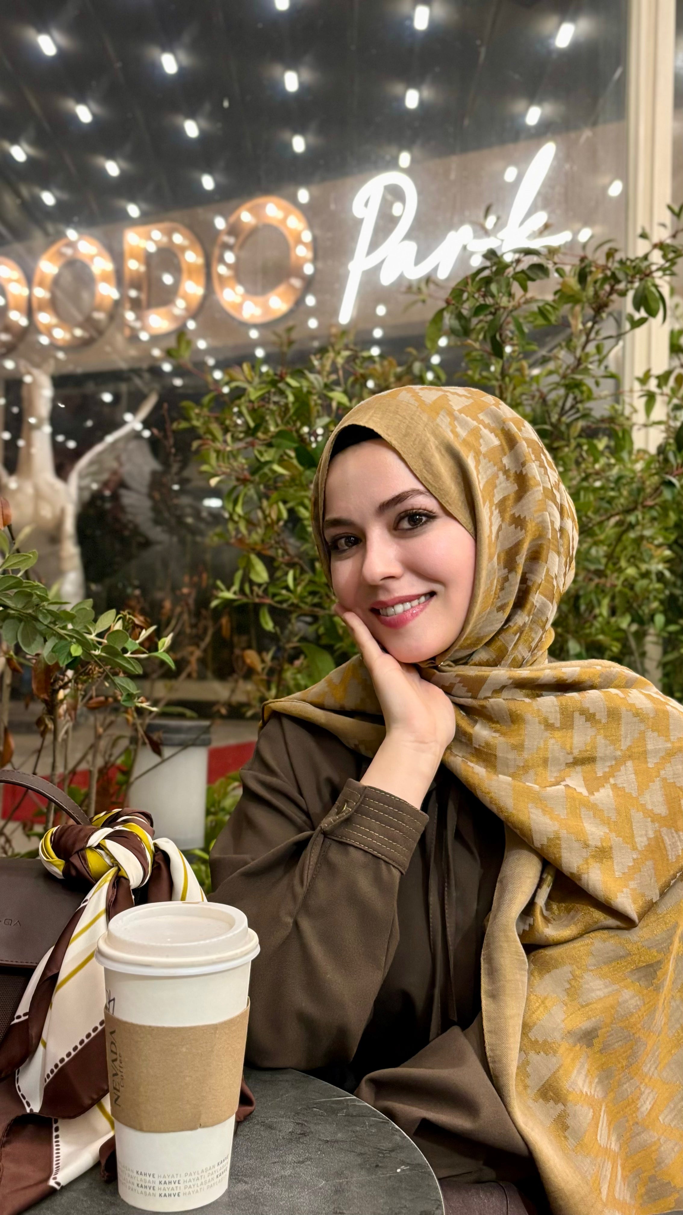 Karmen Desen Noura Şal Bal Köpüğü