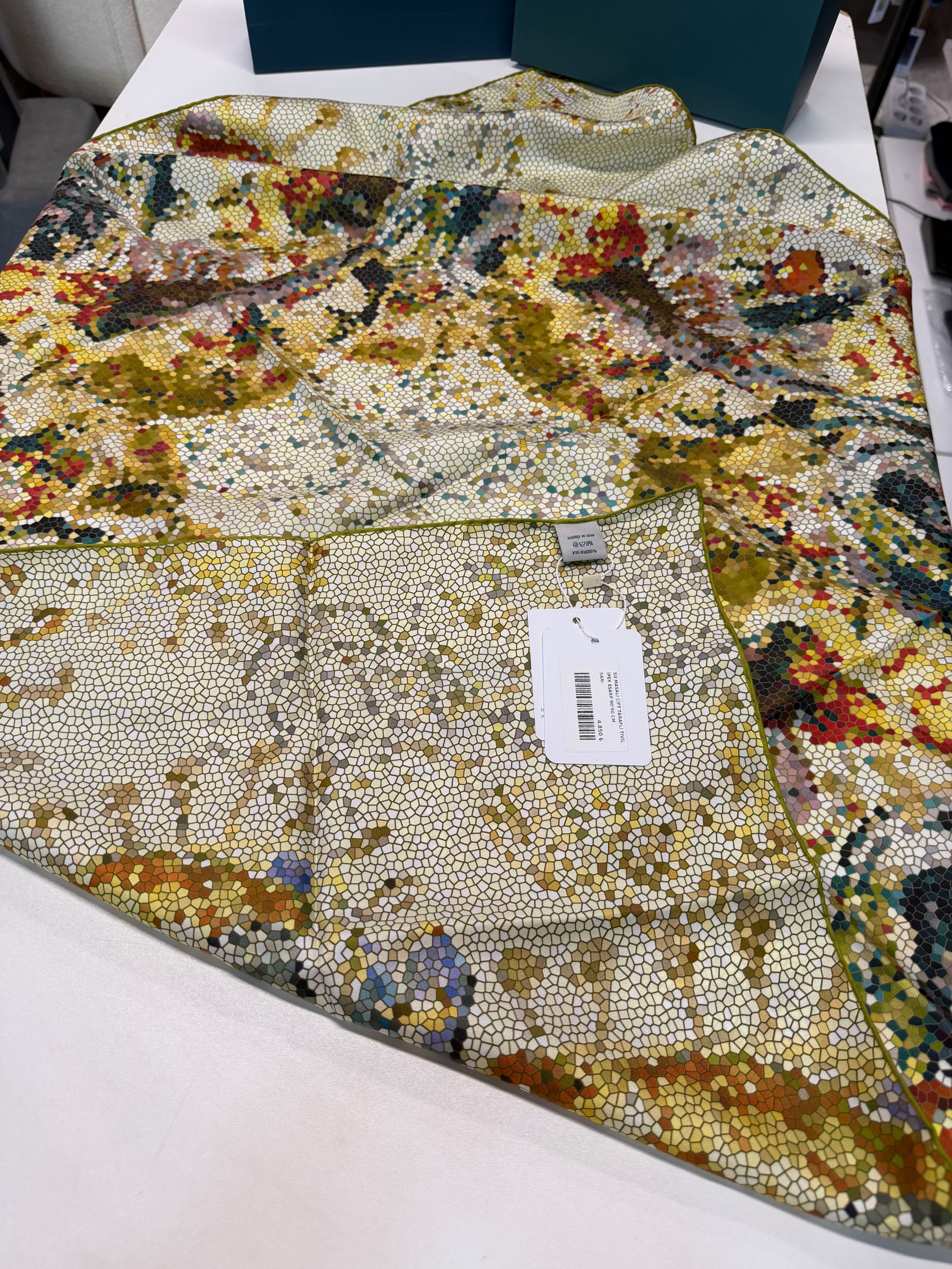 Su Masalı Çift Taraflı Twill İpek Eşarp Sarı