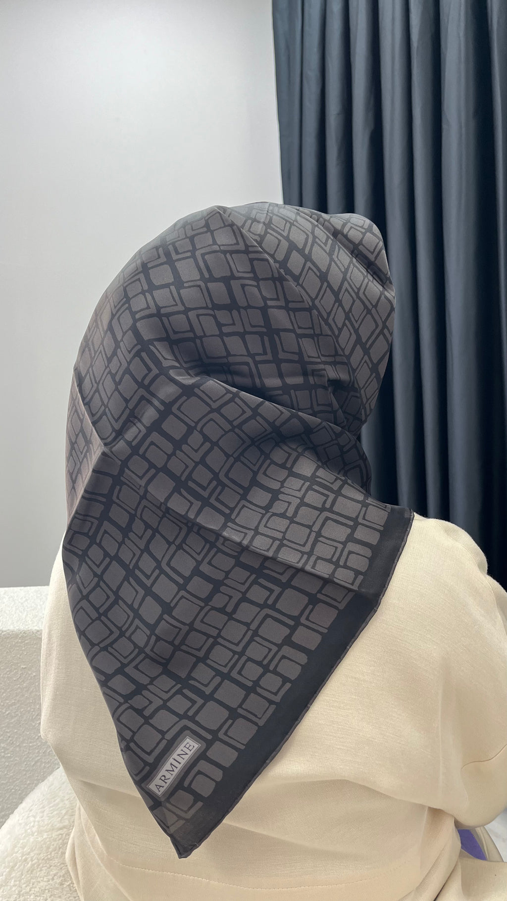 Armine '25-'26 Sura İpek Kış Sezonu Antrasit-Siyah