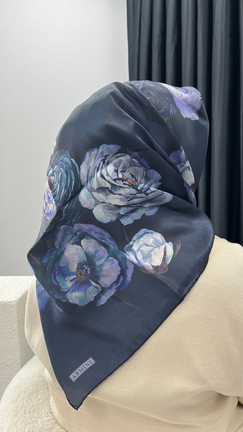 Armine '25-'26 Saf İpek Kış Sezonu Lacivert