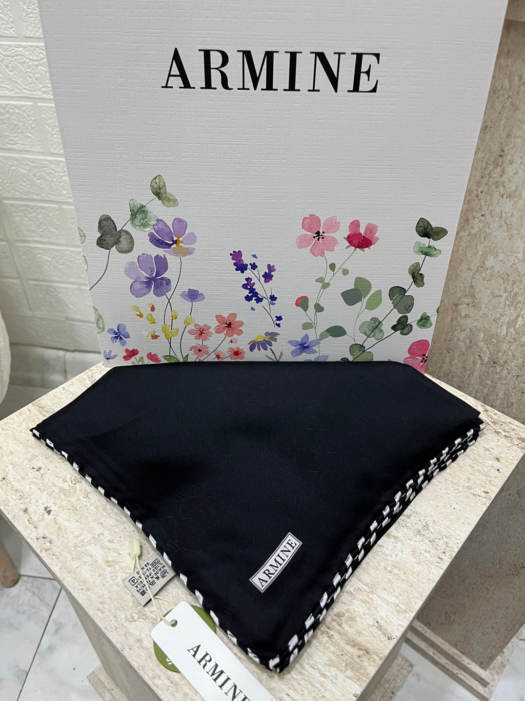 Armine Jakar Twill İpek Siyah