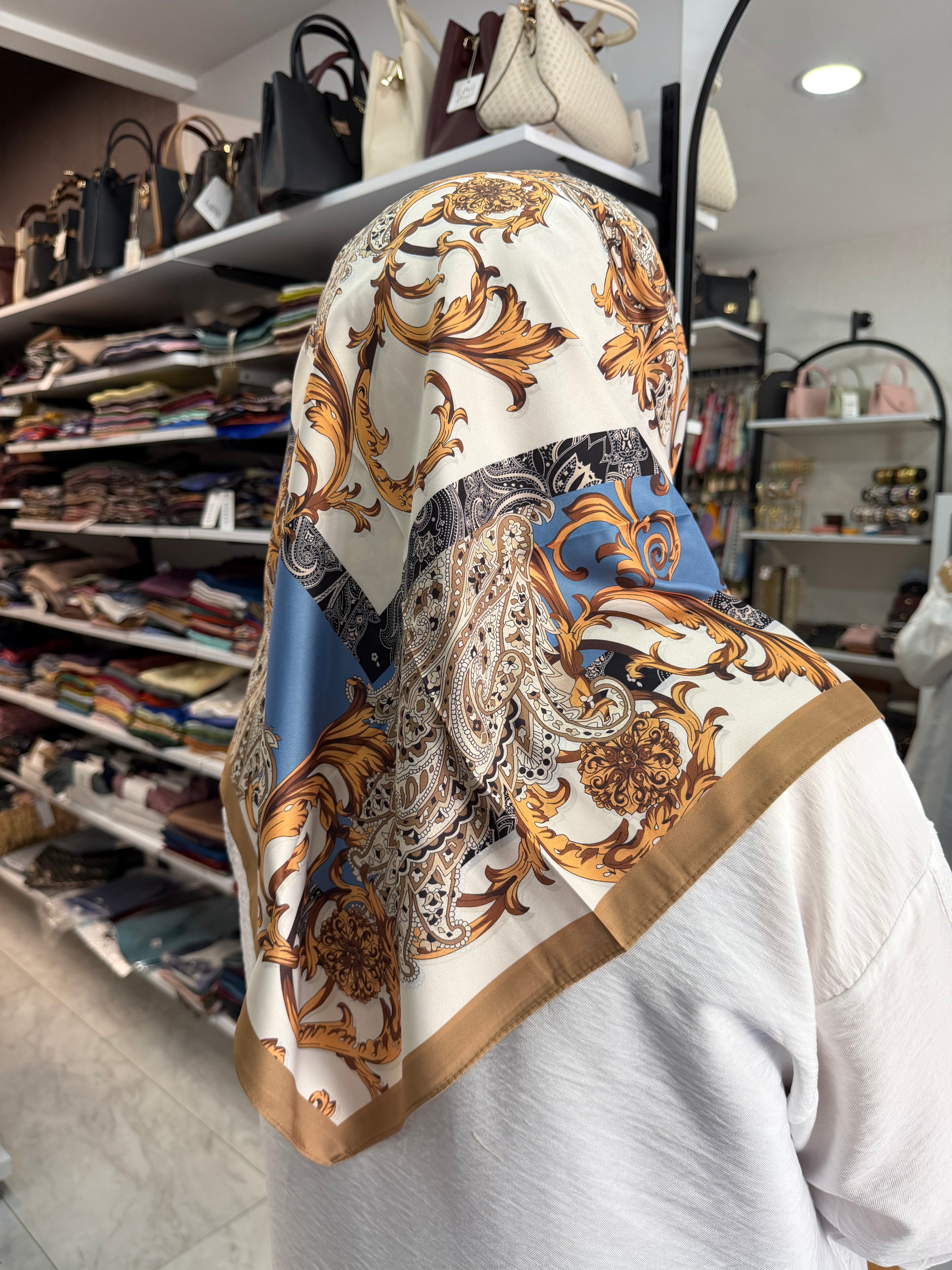 İthal Çift Taraflı Twill Eşarp Etro