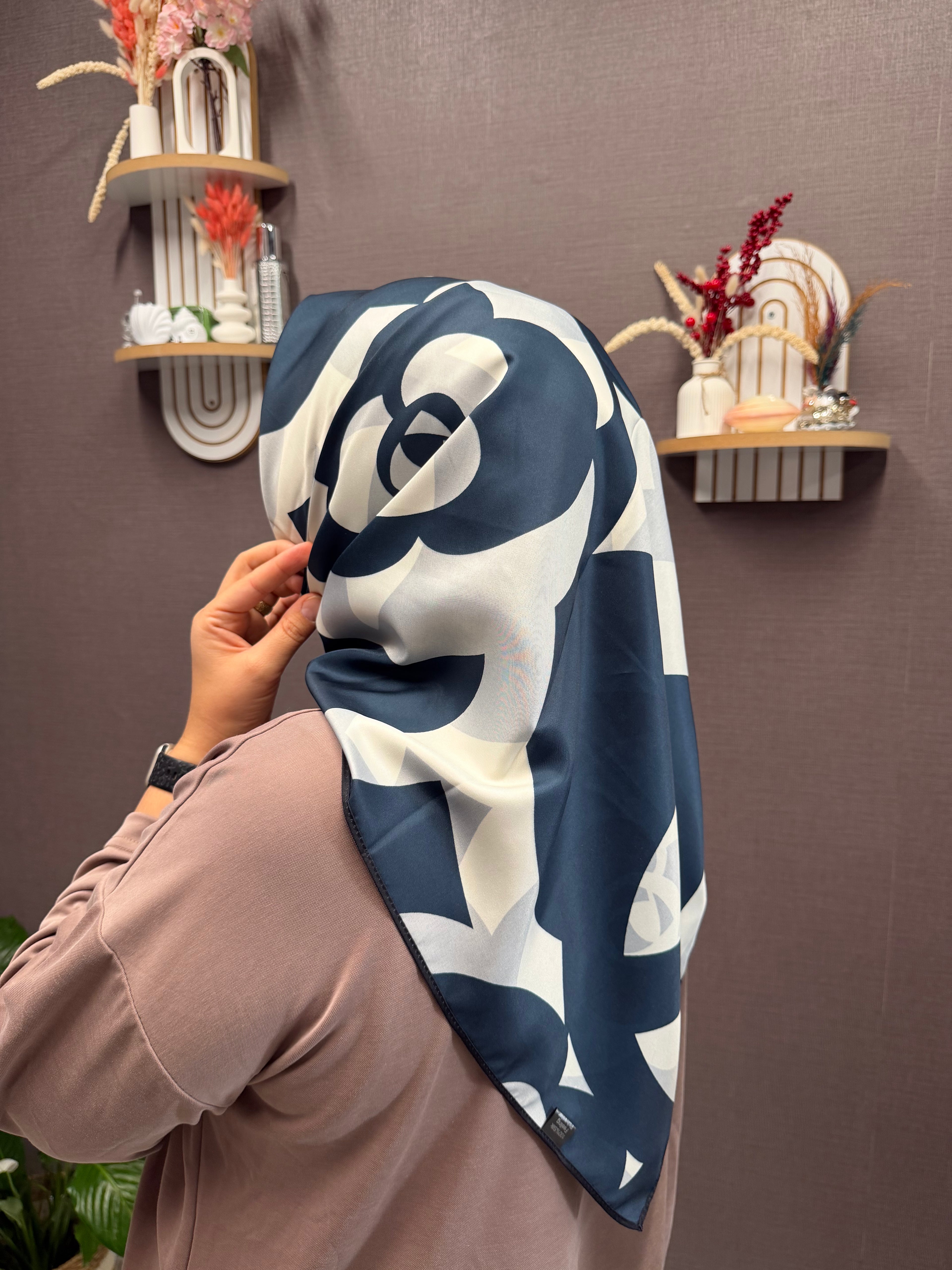 İthal Çift Taraflı Twill Eşarp Siyah-Laci