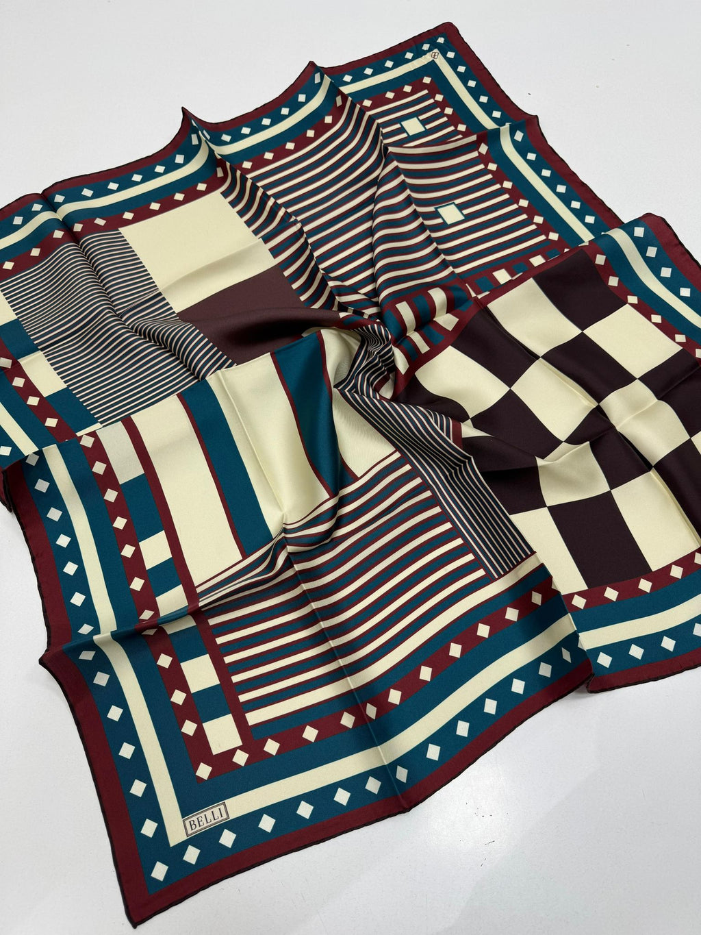 Belli'27 Kış Twill İpek Eşarp Mürdüm Eriği