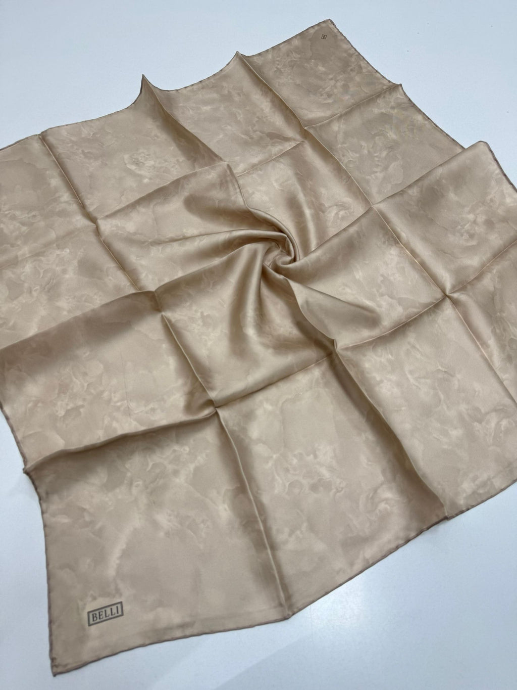Belli'27 Kış Twill İpek Eşarp Gold