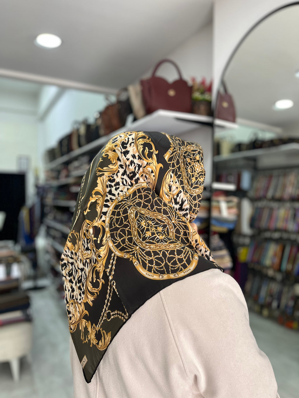 Armine '25-'26 Sura İpek Kış Sezonu Haki