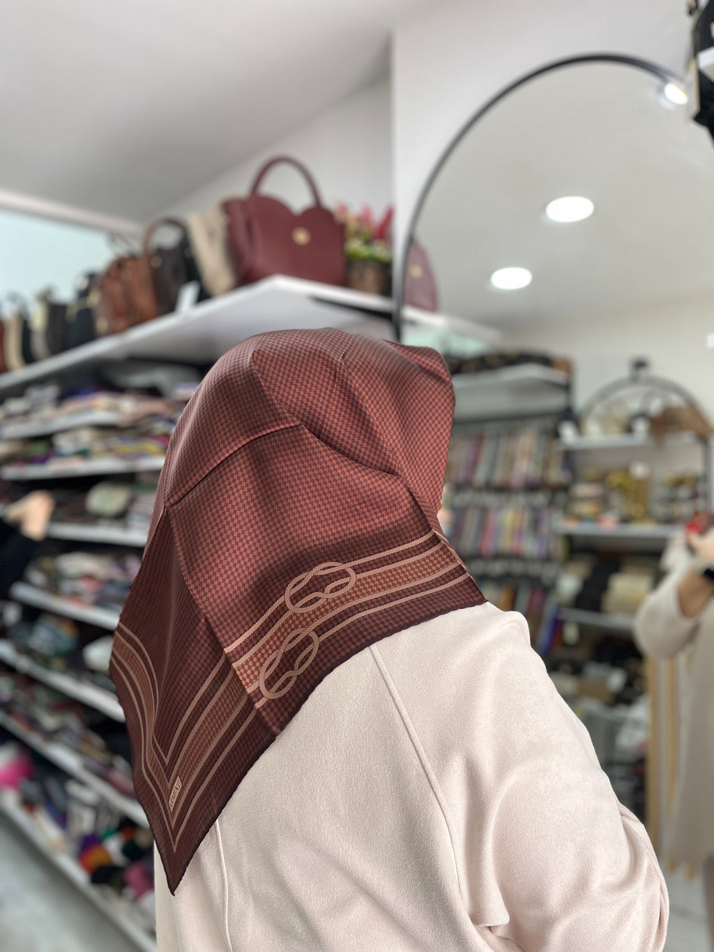 Armine '25-'26 Sura İpek Kış Sezonu Kızıl