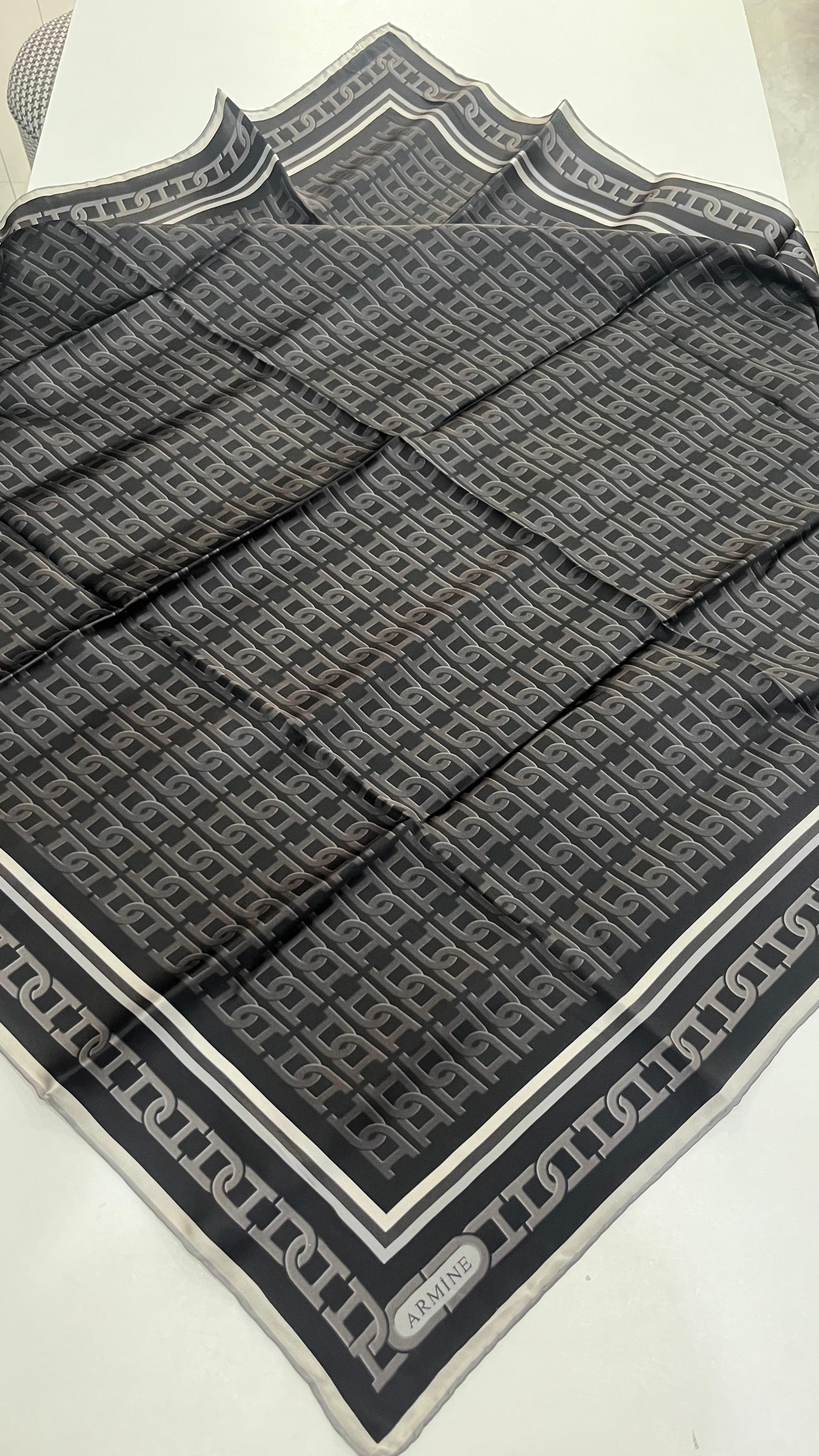 Armine'25 Yaz Sezonu Saf İpek Eşarp Siyah