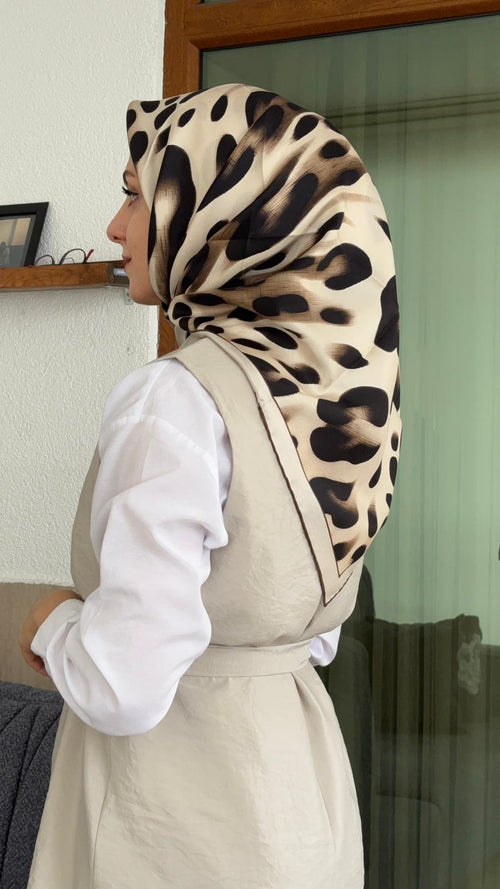 Armine 2025 Yaz sezonu Twill İpek Eşarp Leopar Camel