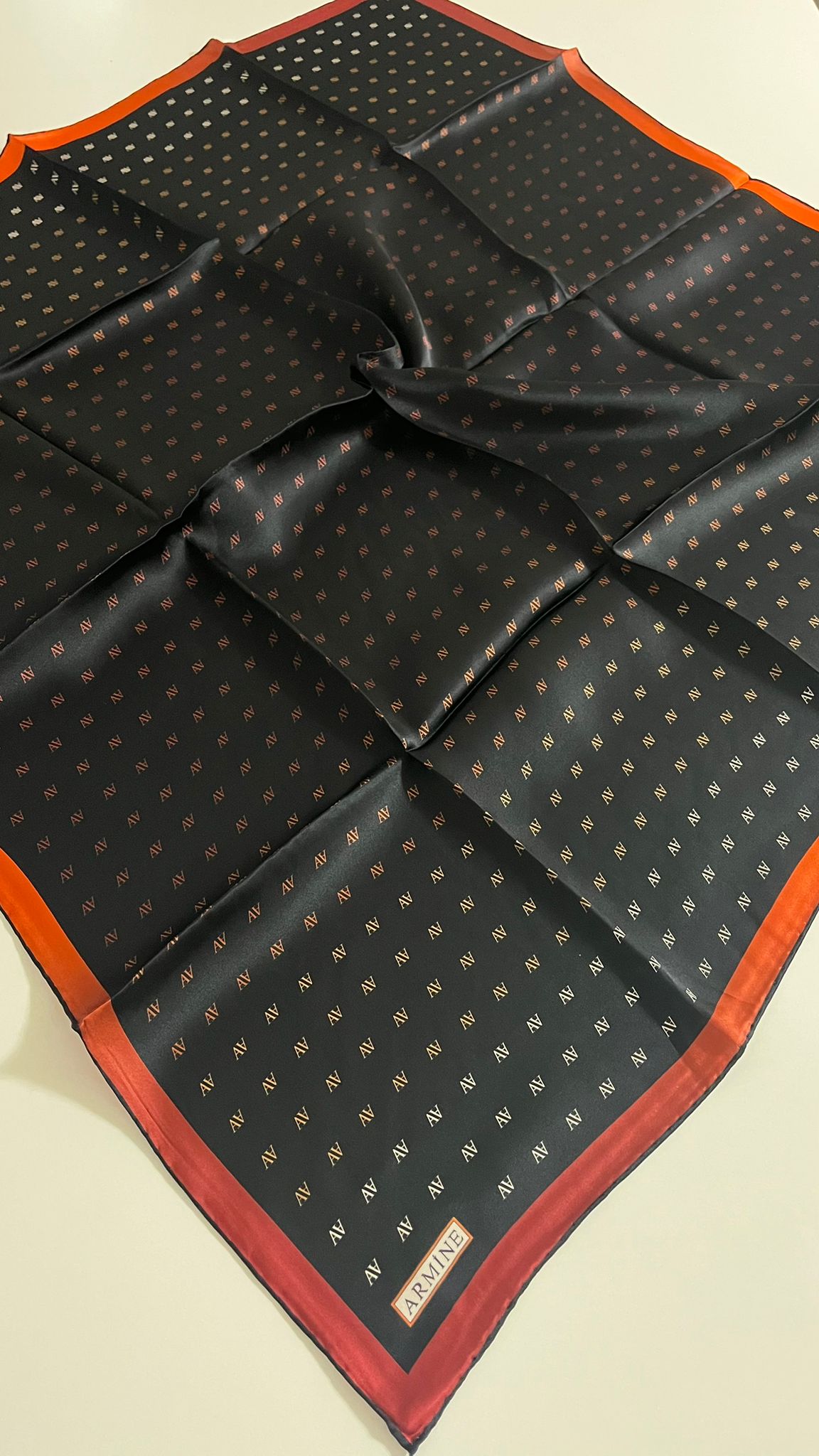 Armine Nostalji Saf İpek Eşarp Logo Turuncu