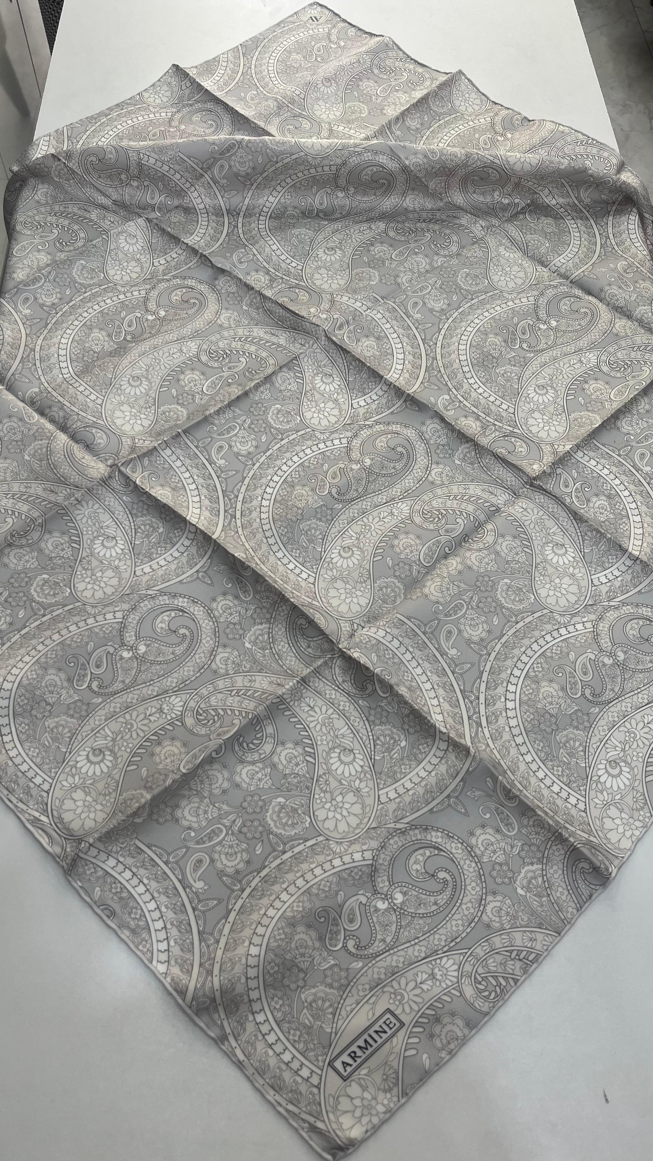 Armine 2025 Yaz sezonu Twill İpek Eşarp Etro Bej-Gümüş