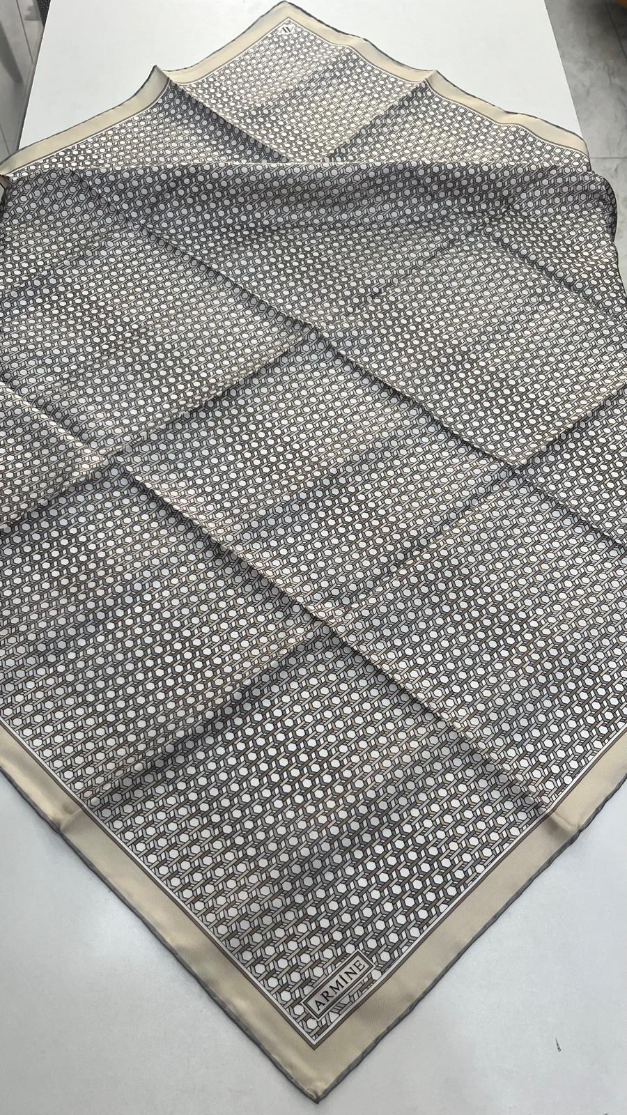 Armine 2025 Yaz Sezonu Twill İpek Eşarp Bej