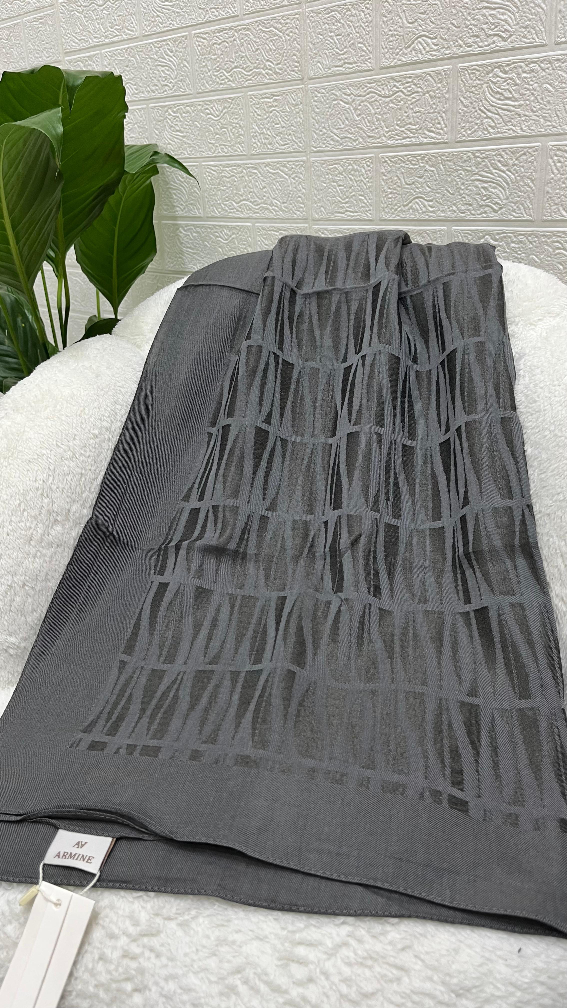 Armine Naia Şal Antrasit