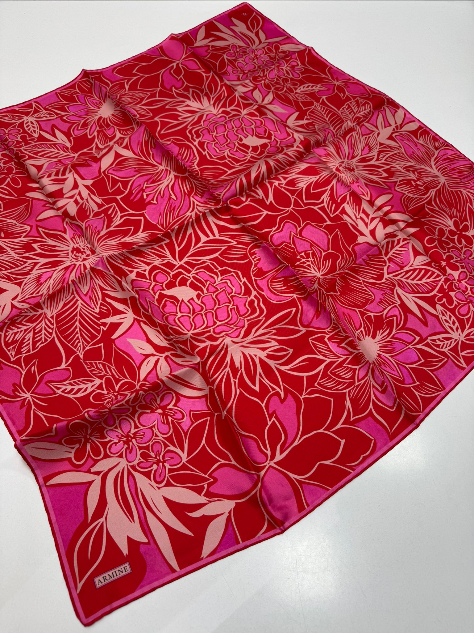 Armine'26 Twill İpek Yaz Sezonu Kırmızı