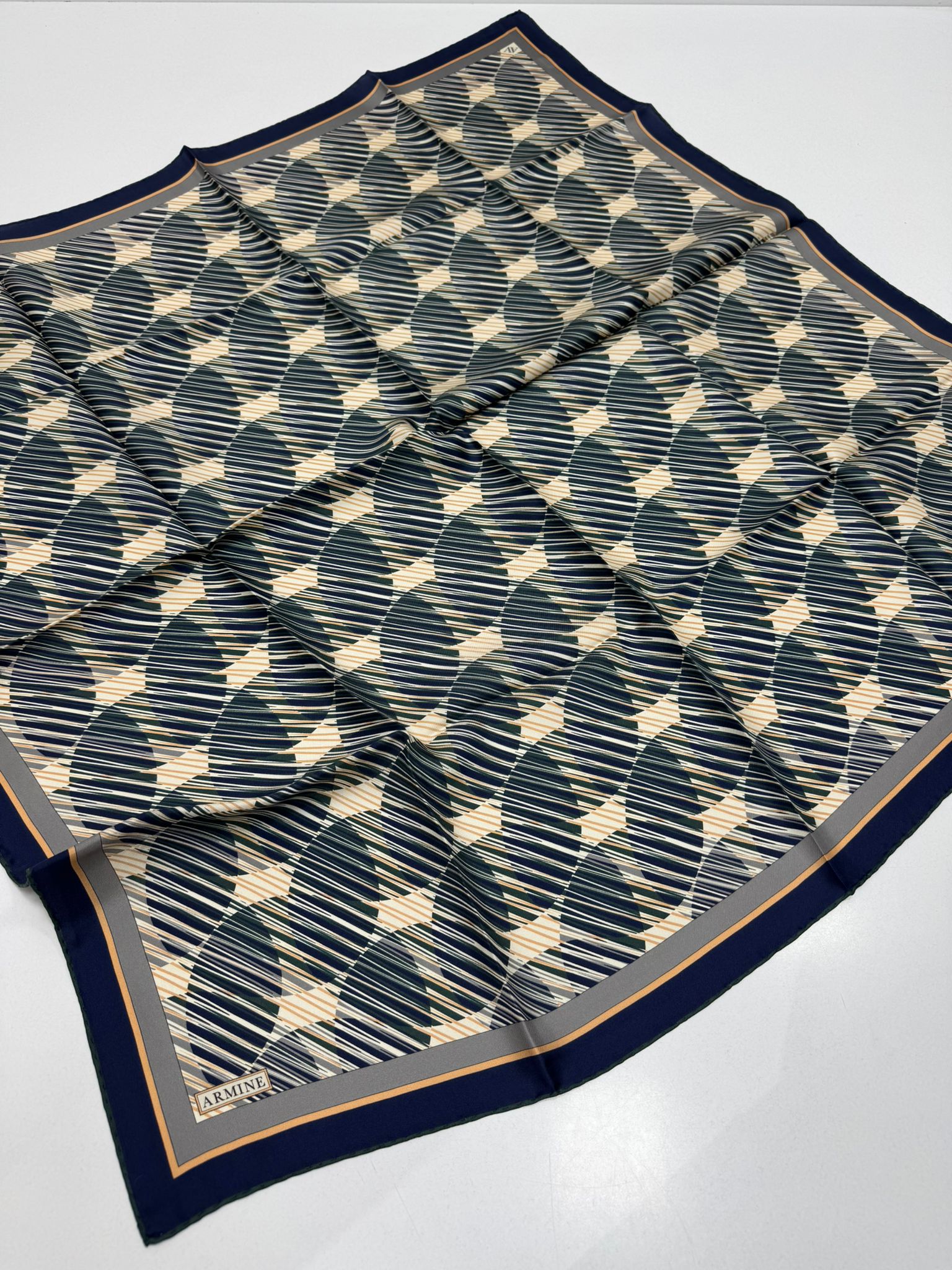 Armine'26 Twill İpek Yaz Sezonu Laci-Yeşil