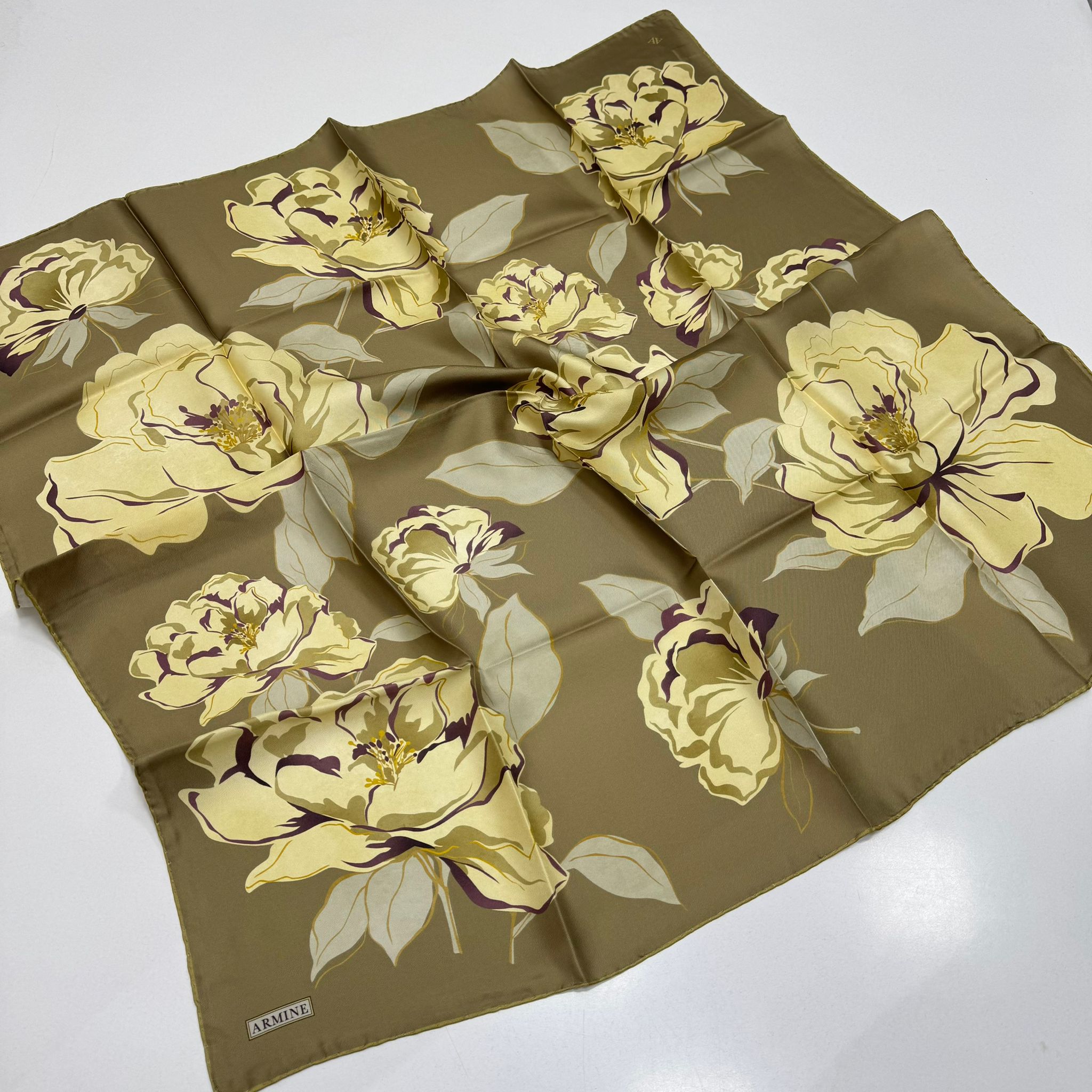 Armine'26 Sura İpek Yaz Sezonu Ceviz