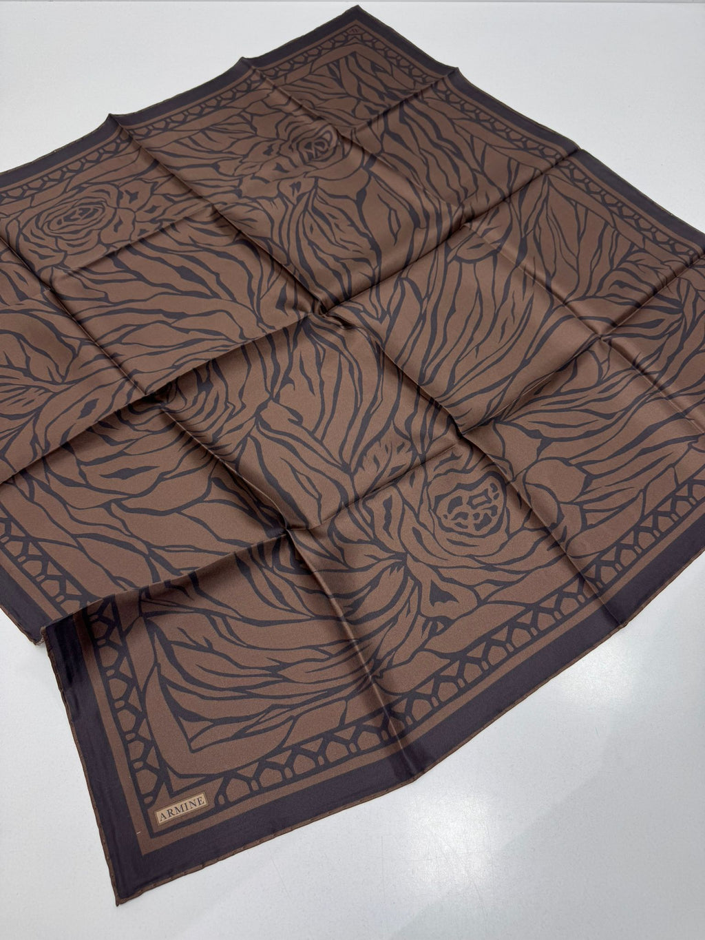 Armine'26 Sura İpek Yaz Sezonu Kahve