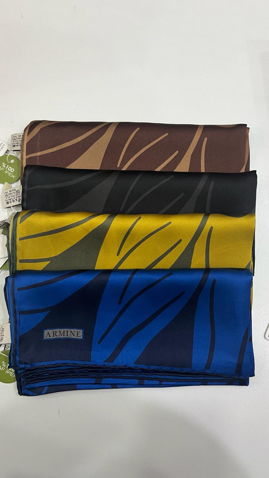 Armine'26 Sura İpek Yaz Sezonu Siyah