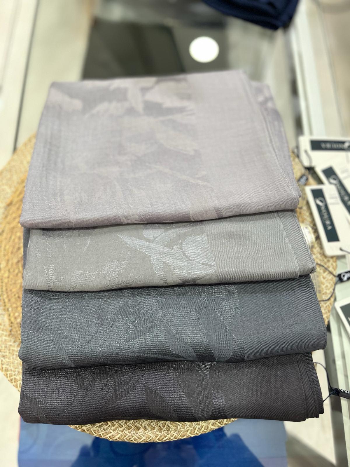 Noura Scarf Pırlanta Şal Füme