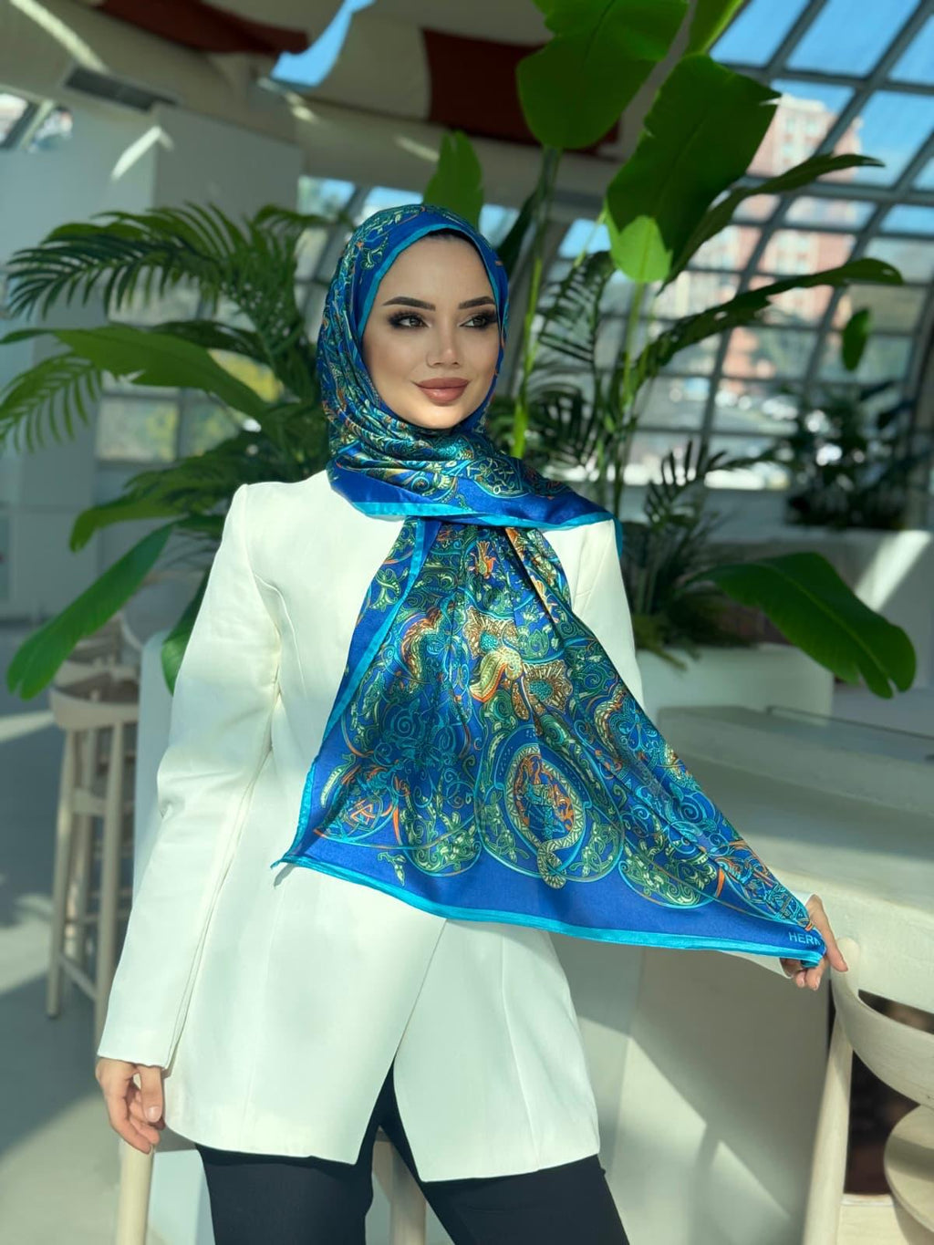Etro Desen Vual İpek Şal Saks