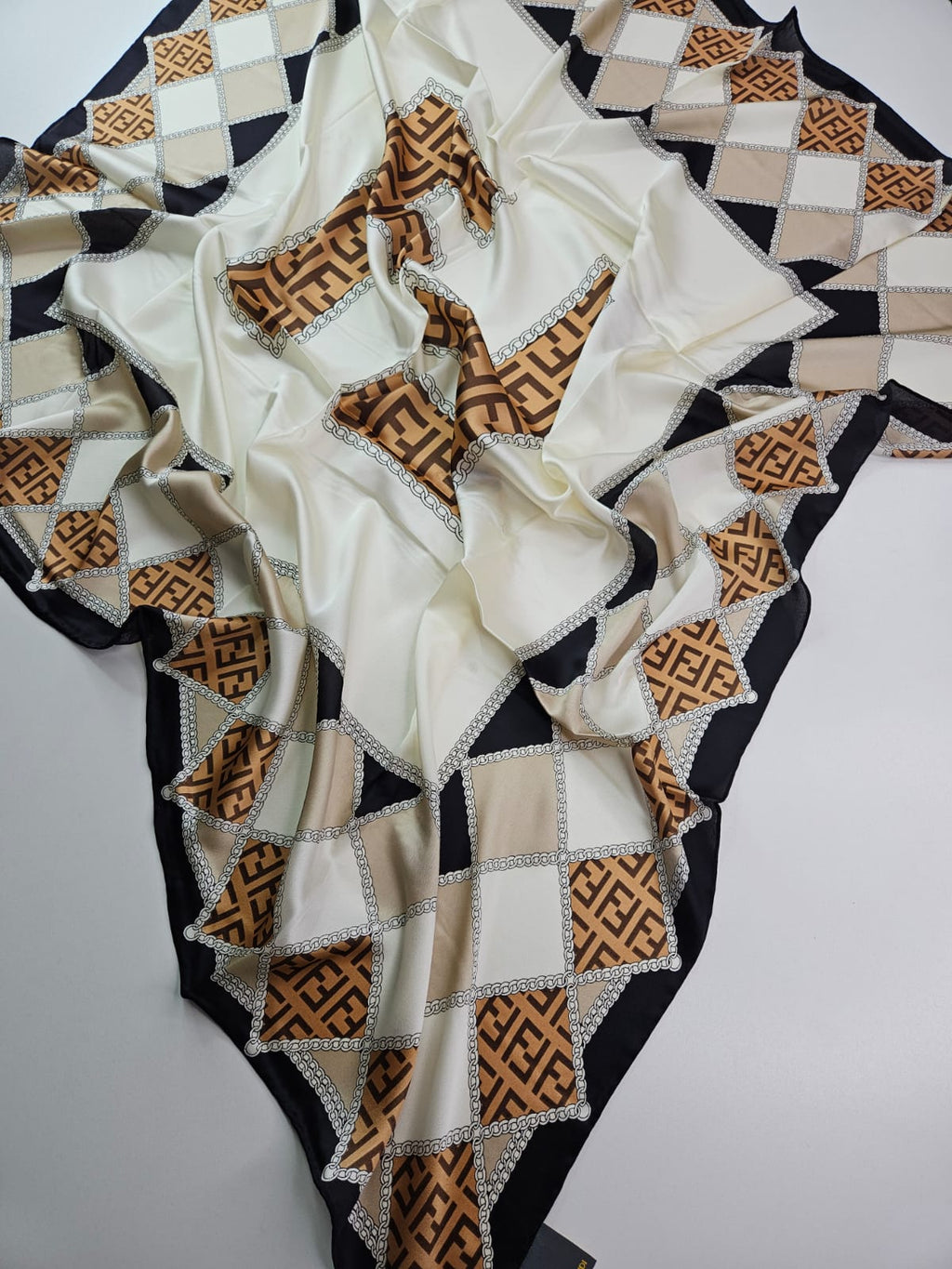 Vual İpek Eşarp Siyah-Ekru
