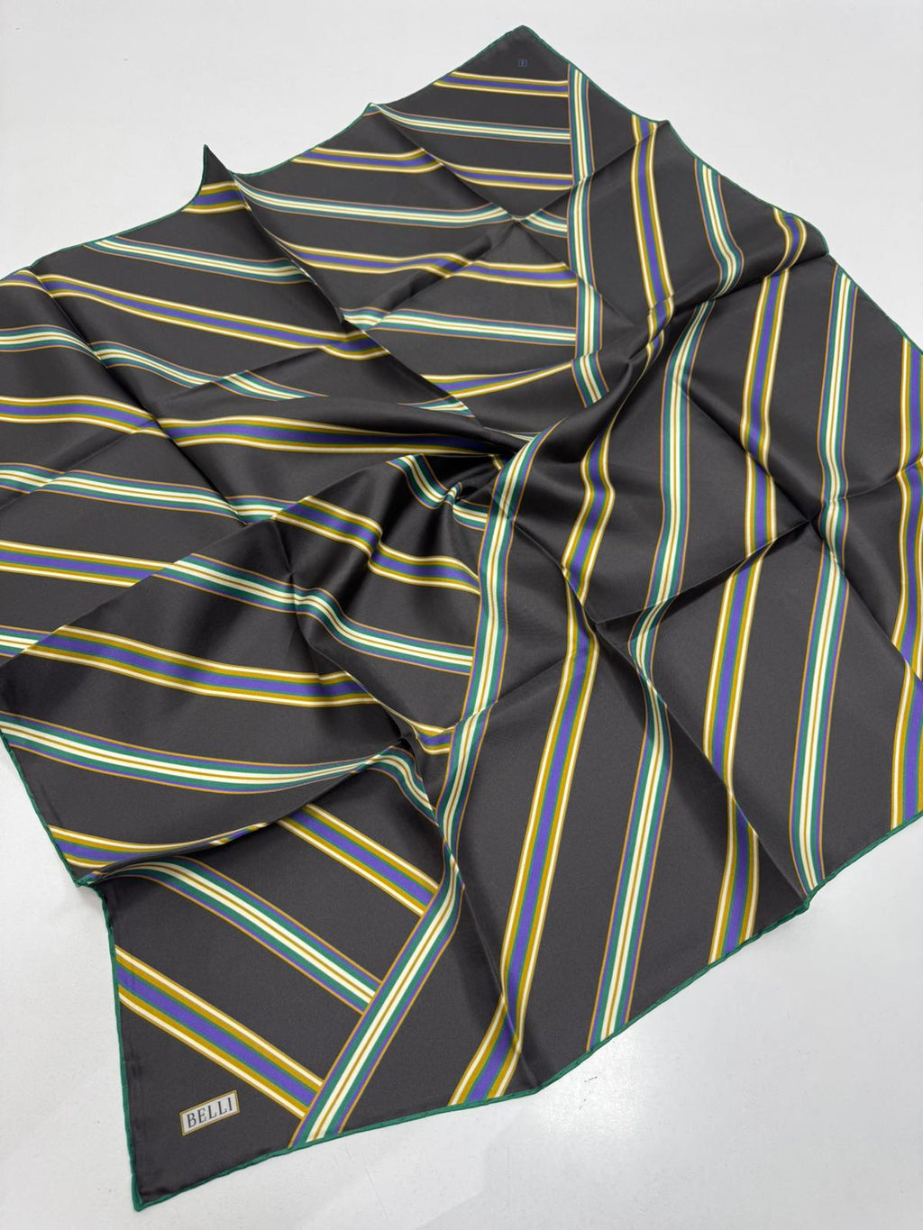 Belli'27 Kış Twill İpek Eşarp Füme