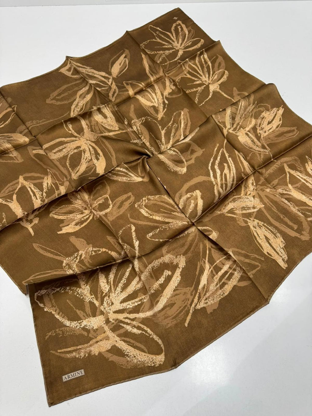 Armine '27 Kış Sezonu Twill İpek Kehribar