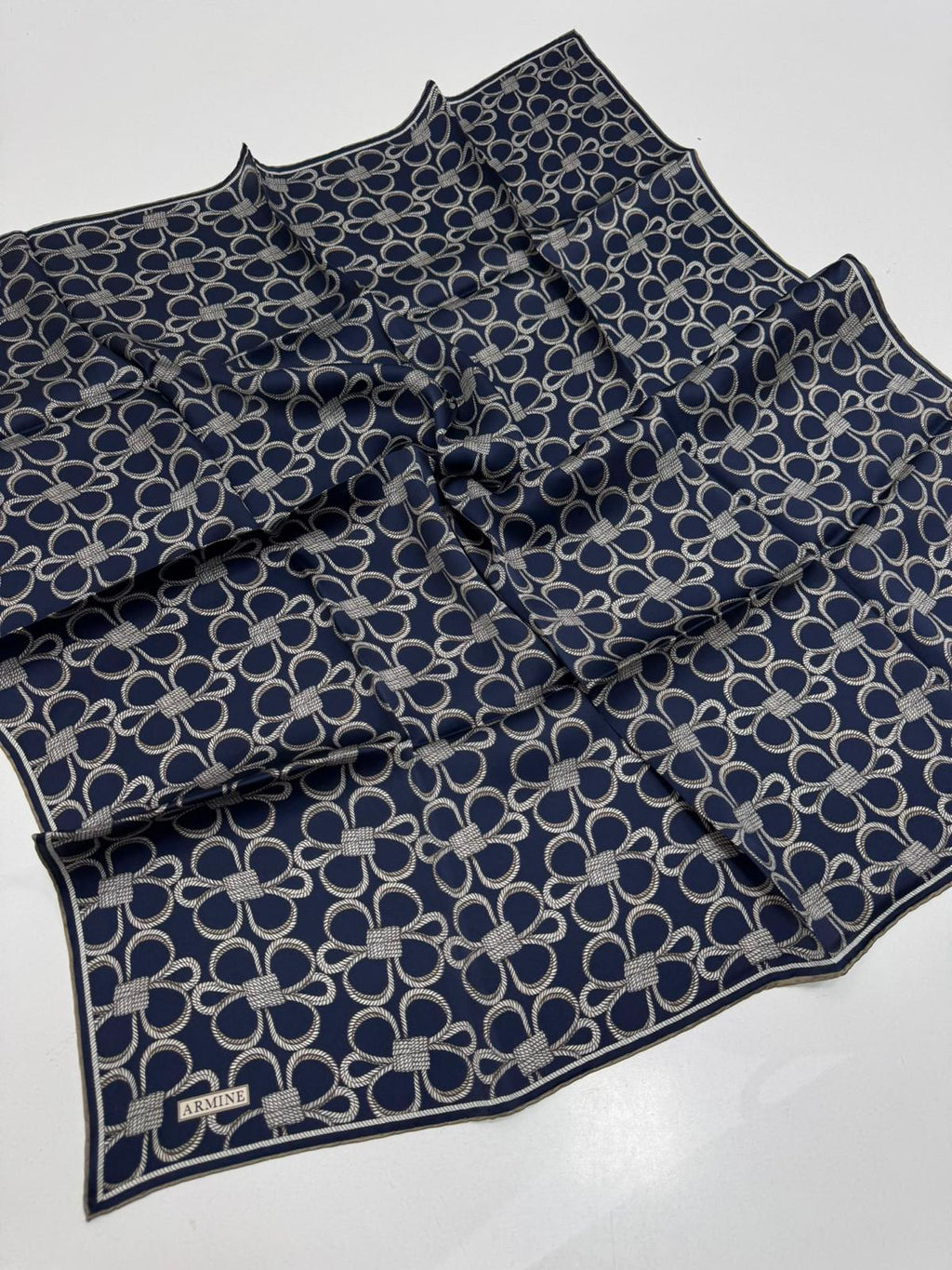 Armine '27 Kış Sezonu Twill İpek Lacivert